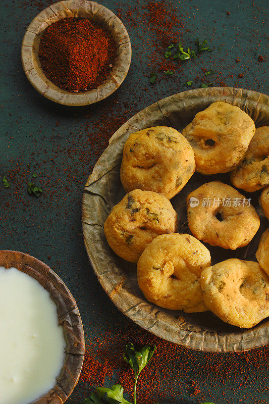 印度美味的街头小吃Dahi Vada